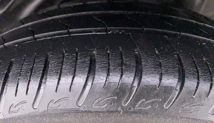 2013 Honda Amaze 1.2 VXMT I VTEC, Petrol, Manual, 89,637 km, Left Rear Tyre Tread