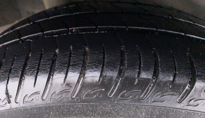 2013 Honda Amaze 1.2 VXMT I VTEC, Petrol, Manual, 89,637 km, Right Rear Tyre Tread