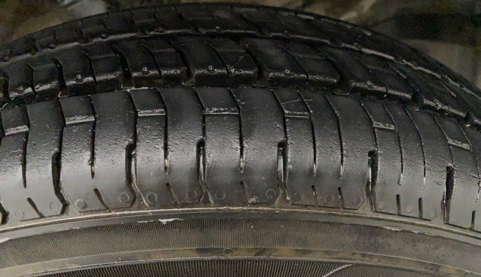 2015 Maruti Wagon R 1.0 LXI CNG, CNG, Manual, 47,305 km, Left Rear Tyre Tread