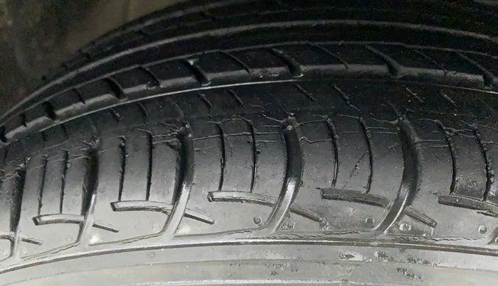2016 Maruti Baleno DELTA 1.2 K12, Petrol, Manual, 23,598 km, Right Front Tyre Tread