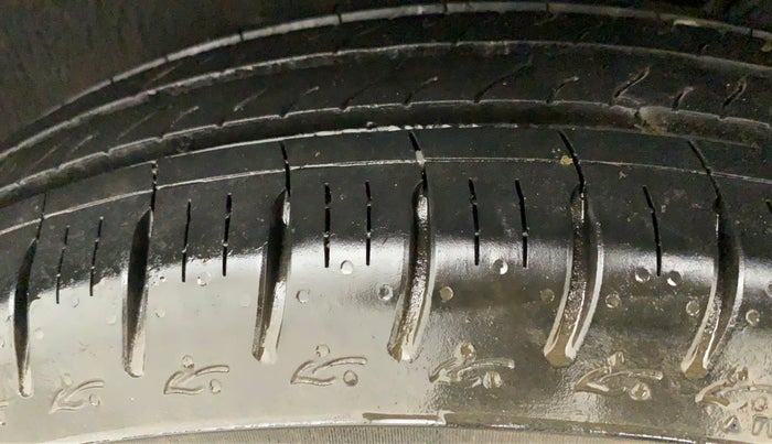 2019 Renault TRIBER RXL MT, Petrol, Manual, 14,334 km, Left Rear Tyre Tread