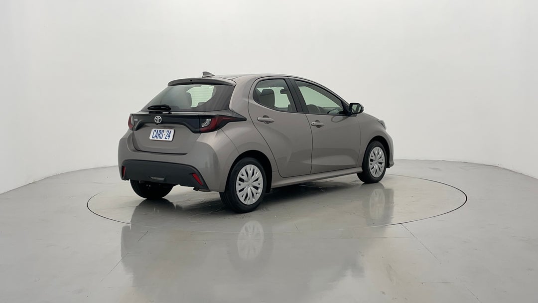 Right Back Diagonal (45- Degree) View