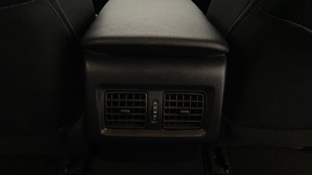 Rear A/C Vent