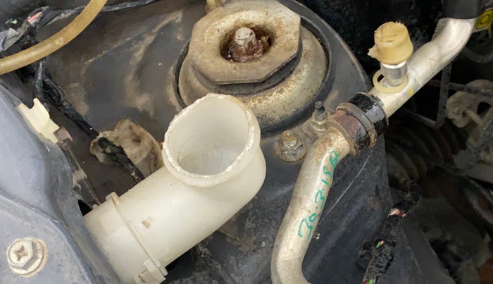 2015 Maruti Alto K10 VXI, Petrol, Manual, 17,120 km, Front windshield - Wiper bottle cap missing