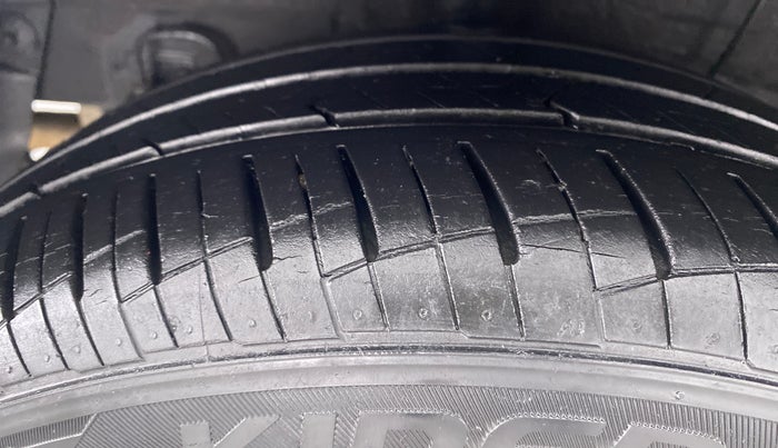 2018 Hyundai Grand i10 SPORTZ 1.2 KAPPA VTVT, Petrol, Manual, 19,102 km, Right Rear Tyre Tread