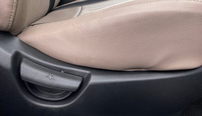 2018 Hyundai Grand i10 SPORTZ 1.2 KAPPA VTVT, Petrol, Manual, 19,102 km, Driver Side Adjustment Panel