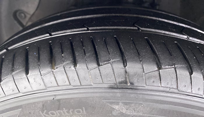 2018 Hyundai Grand i10 SPORTZ 1.2 KAPPA VTVT, Petrol, Manual, 19,102 km, Left Front Tyre Tread