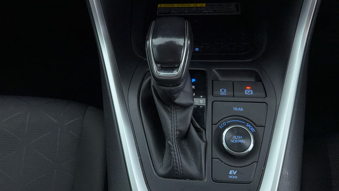 2020 Toyota RAV4 Gxl (AWD) Hybrid, Automatic, 122689 km, Gear Lever 