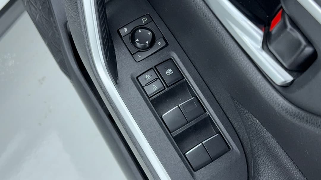 2020 Toyota RAV4 Gxl (AWD) Hybrid, Automatic, 122689 km, Drivers Side Door Panel Controls
