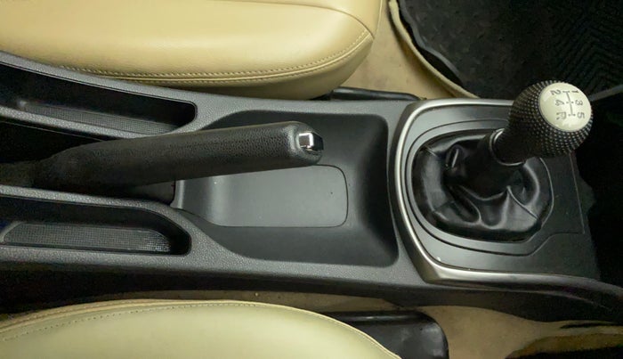 2014 Honda City 1.5L I-VTEC SV, Petrol, Manual, 69,900 km, Gear Lever