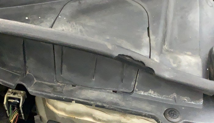 2014 Honda City 1.5L I-VTEC SV, Petrol, Manual, 69,900 km, Bonnet (hood) - Cowl vent panel has minor damage