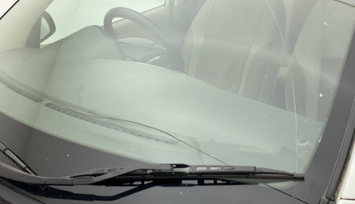2012 Hyundai i10 MAGNA 1.2, Petrol, Manual, 64,445 km, Front windshield - Minor spot on windshield