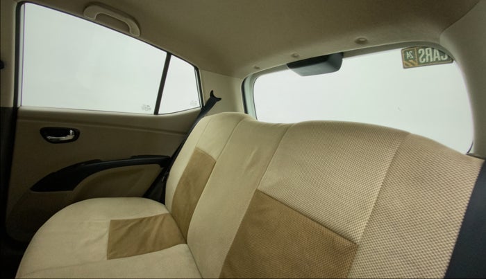 2012 Hyundai i10 MAGNA 1.2, Petrol, Manual, 64,445 km, Right Side Rear Door Cabin