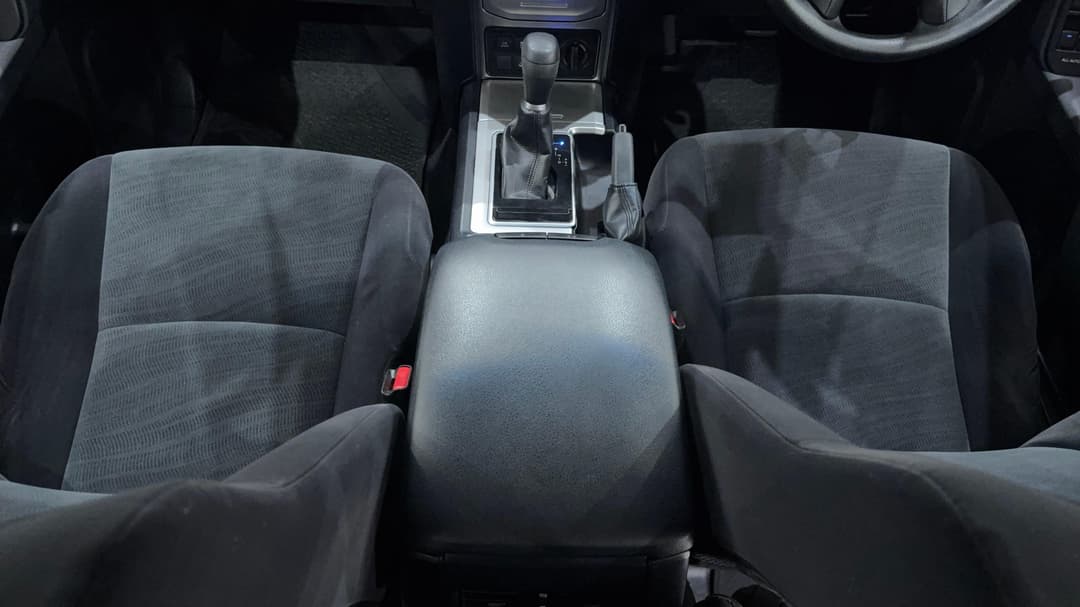 2021 Toyota Landcruiser Prado Gx, Automatic, 74111 km, Center Console