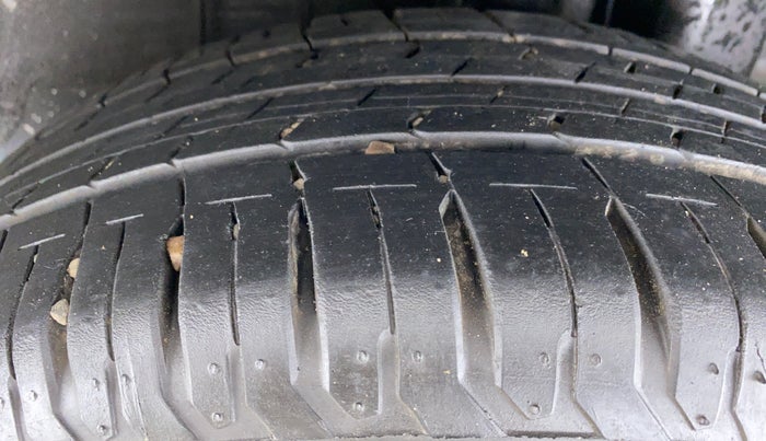 2015 Hyundai Elite i20 SPORTZ 1.4, Diesel, Manual, 65,795 km, Left Rear Tyre Tread