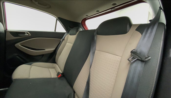 2016 Hyundai Elite i20 MAGNA 1.2, Petrol, Manual, 62,182 km, Right Side Rear Door Cabin