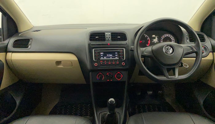 2016 Volkswagen Ameo COMFORTLINE 1.2L, Petrol, Manual, 69,347 km, Dashboard