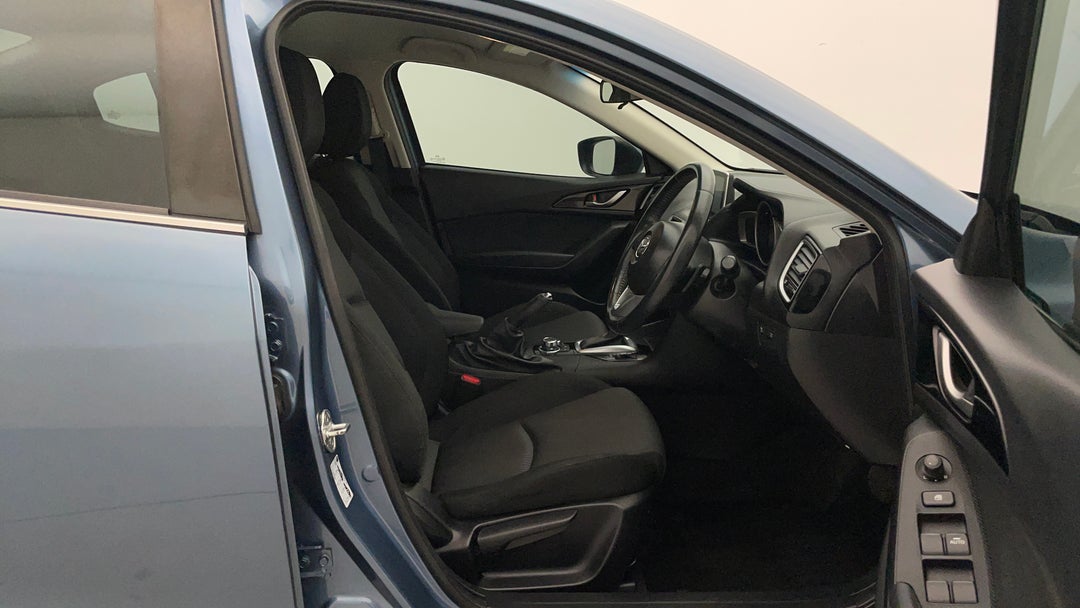 2015 Mazda 3 Maxx, Automatic, 99515 km, Right Side Front Door Cabin View