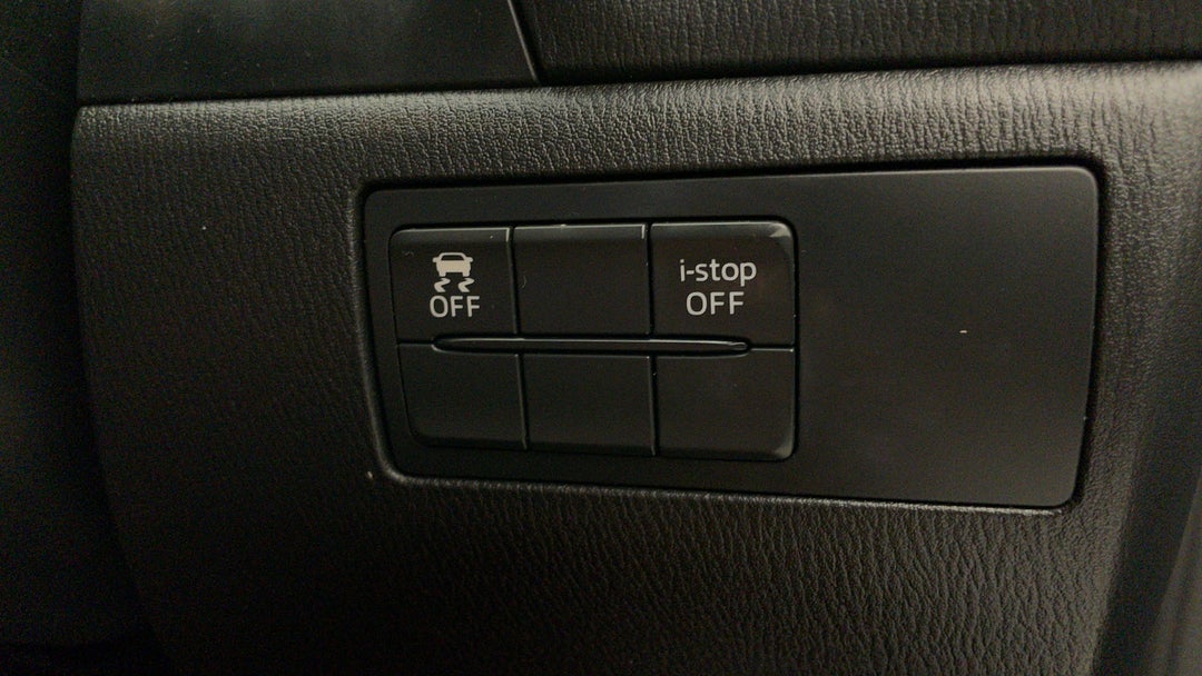 2015 Mazda 3 Maxx, Automatic, 99515 km, Utility Switches/Buttons