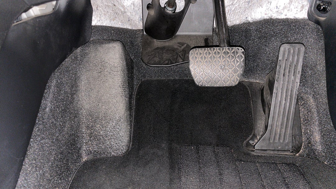 2015 Mazda 3 Maxx, Automatic, 99515 km, Pedals and Footmat