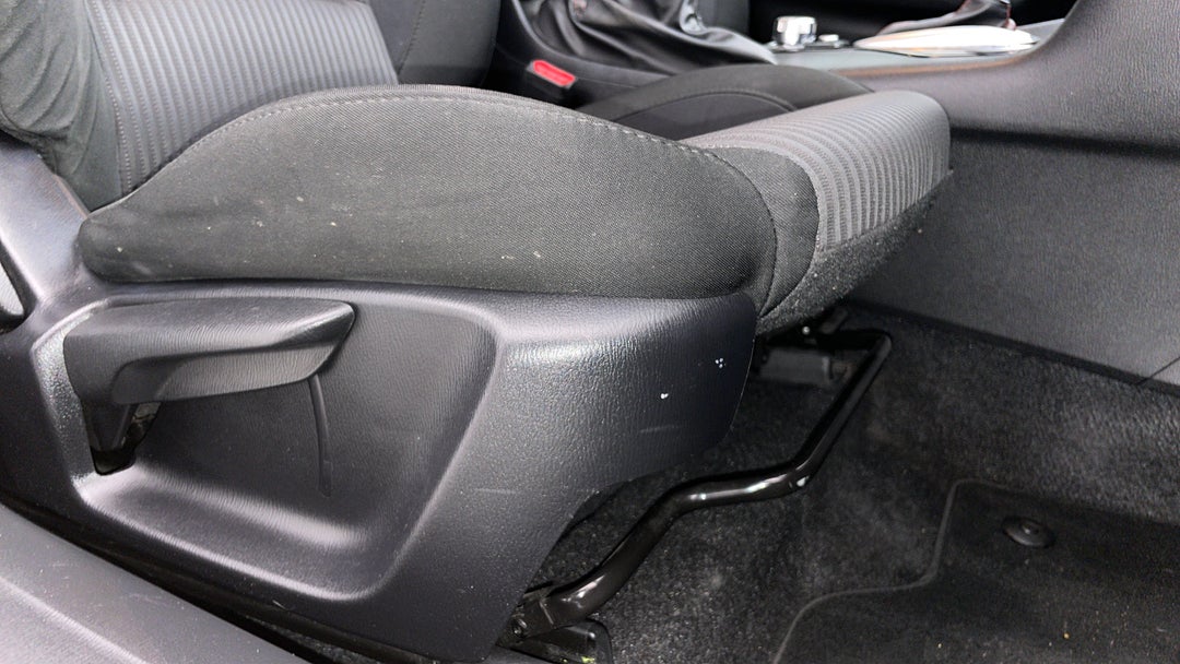 2015 Mazda 3 Maxx, Automatic, 99515 km, Drivers Side Adjustment Panel