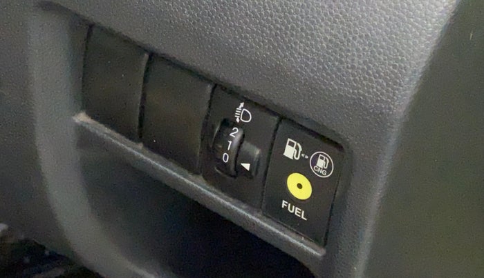 2016 Maruti Alto 800 LXI CNG, CNG, Manual, 48,128 km, Dashboard - Headlight height adjustment not working