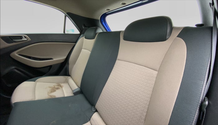 2016 Hyundai Elite i20 SPORTZ 1.2, Petrol, Manual, 72,102 km, Right Side Door Cabin View