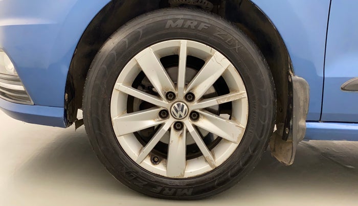 2016 Volkswagen Ameo HIGHLINE1.5L, Diesel, Manual, 1,17,305 km, Left Front Wheel