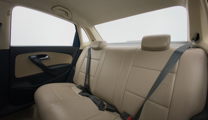 2016 Volkswagen Ameo COMFORTLINE 1.2, Petrol, Manual, 54,127 km, Right Side Rear Door Cabin