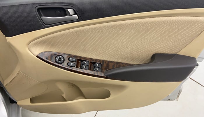 2016 Hyundai Verna FLUIDIC 1.6 VTVT S, Petrol, Manual, 6,319 km, Driver Side Door Panels Controls