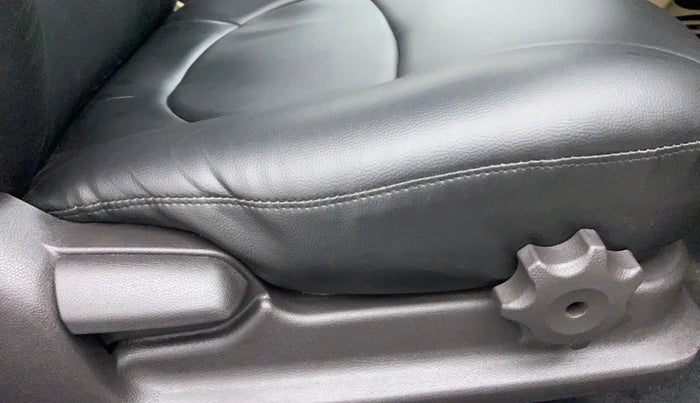 2016 Hyundai Verna FLUIDIC 1.6 VTVT S, Petrol, Manual, 6,319 km, Driver Side Adjustment Panel