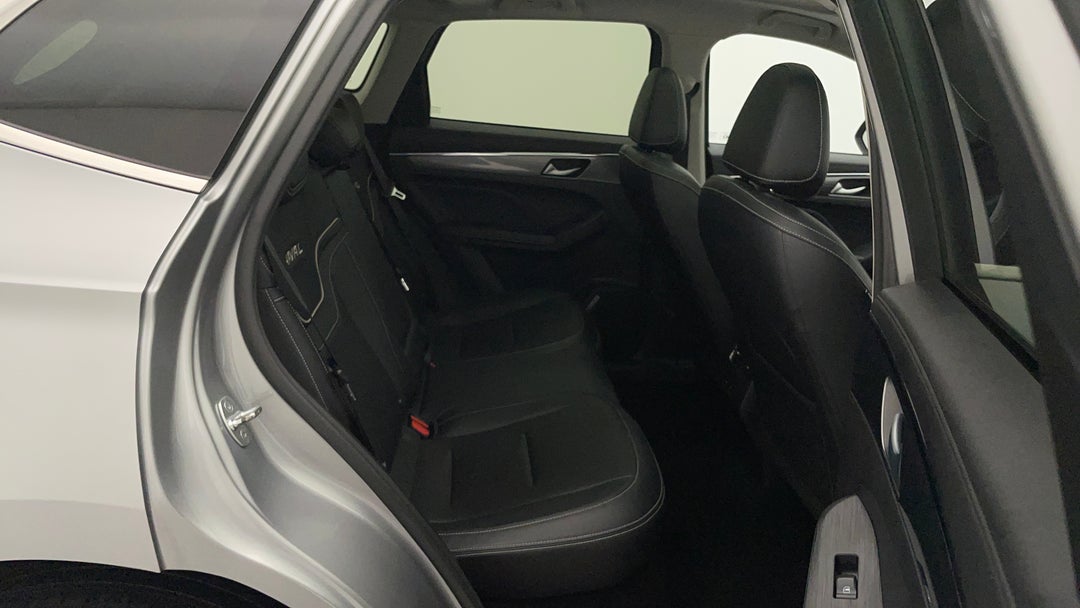 2022 GWM Haval Jolion Ultra Hybrid, Automatic, 42419 km, Right Side Rear Door Cabin View