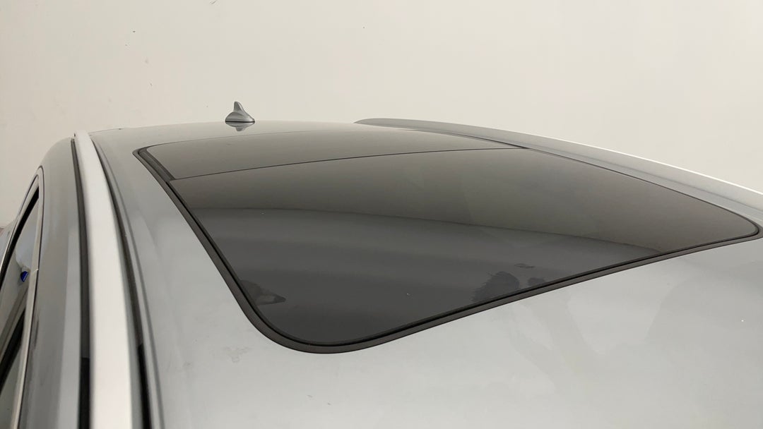 2022 GWM Haval Jolion Ultra Hybrid, Automatic, 42419 km, Roof/Sunroof View