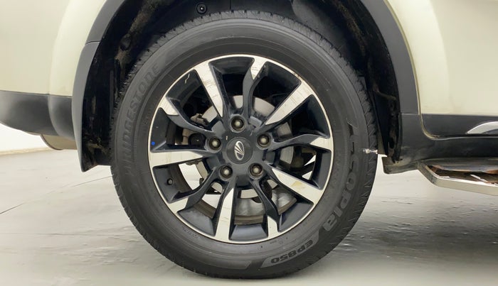 2021 Mahindra XUV500 W11(O), Diesel, Manual, 19,913 km, Right Rear Wheel