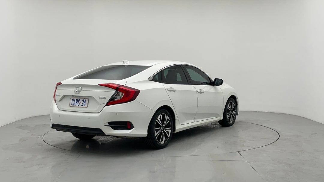 Right Back Diagonal (45- Degree) View