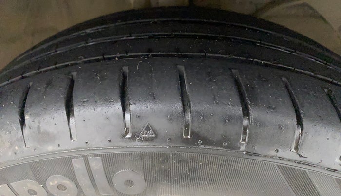 2019 Maruti Baleno ALPHA PETROL 1.2, Petrol, Manual, 98,719 km, Right Front Tyre Tread