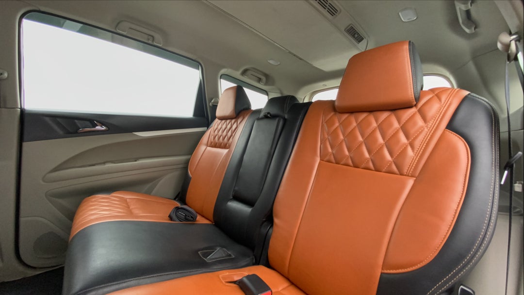 Right Side Rear Door Cabin
