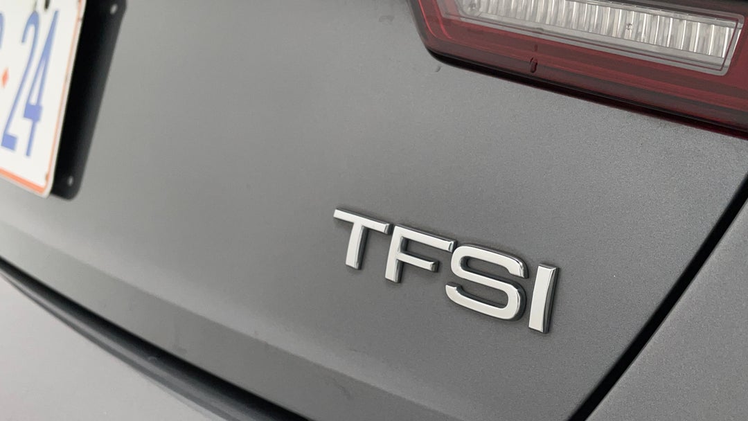 Badge (Boot Right Side)