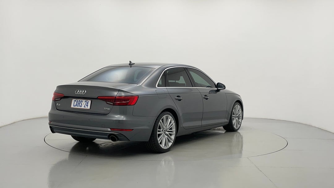 Right Back Diagonal (45- Degree) View