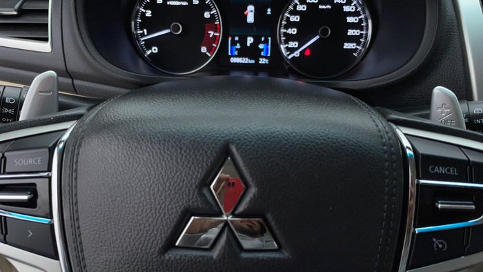 Mitsubishi Montero Sport-Paddle Shift
