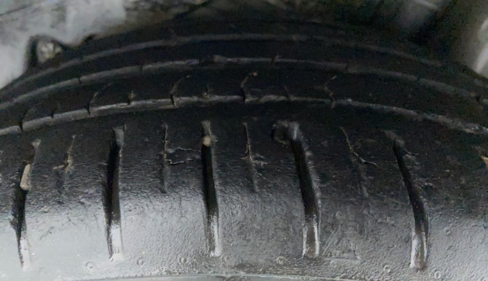 2019 Ford New Figo TITANIUM BLU 1.5 DIESEL, Diesel, Manual, 36,020 km, Left Rear Tyre Tread