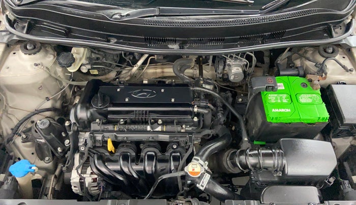 2016 Hyundai Verna FLUIDIC 1.6 SX VTVT OPT, Petrol, Manual, 83,328 km, Engine Bonet View
