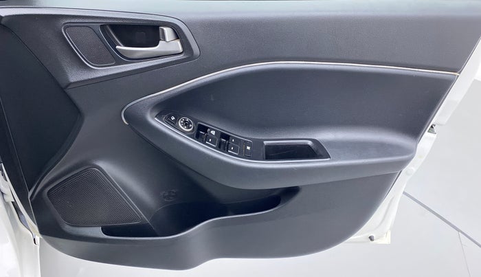 2018 Hyundai Elite i20 ASTA 1.2 DUAL TONE, Petrol, Manual, 52,339 km, Driver Side Door Panels Control