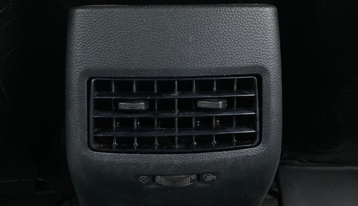 2018 Hyundai Elite i20 ASTA 1.2 DUAL TONE, Petrol, Manual, 52,339 km, Rear AC Vents