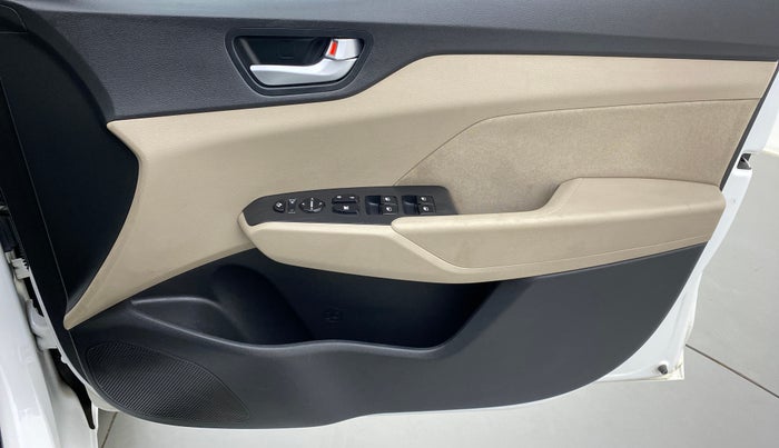2020 Hyundai Verna 1.6 CRDI SX, Diesel, Manual, 34,942 km, Driver Side Door Panels Control