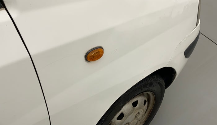2011 Hyundai Santro Xing GL PLUS, Petrol, Manual, 33,021 km, Right fender - Slightly dented