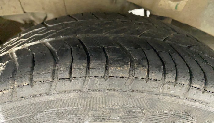 2011 Hyundai Santro Xing GL PLUS, Petrol, Manual, 33,021 km, Right Rear Tyre Tread