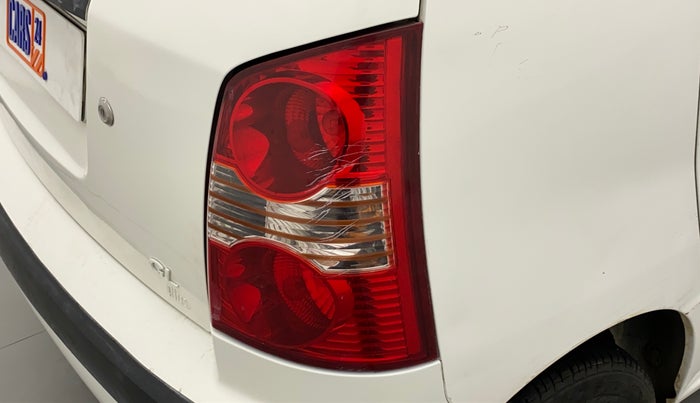 2011 Hyundai Santro Xing GL PLUS, Petrol, Manual, 33,021 km, Right tail light - Minor scratches