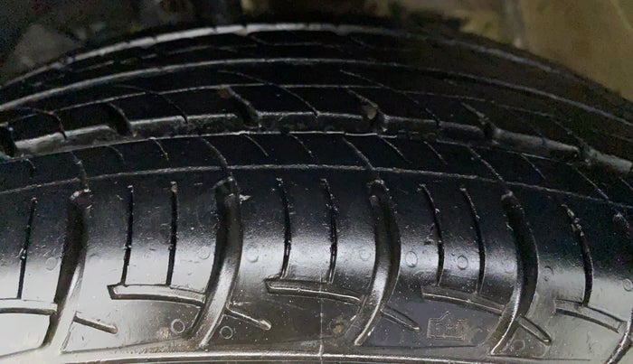 2017 Maruti Baleno DELTA 1.2 K12, Petrol, Manual, 35,814 km, Right Front Tyre Tread