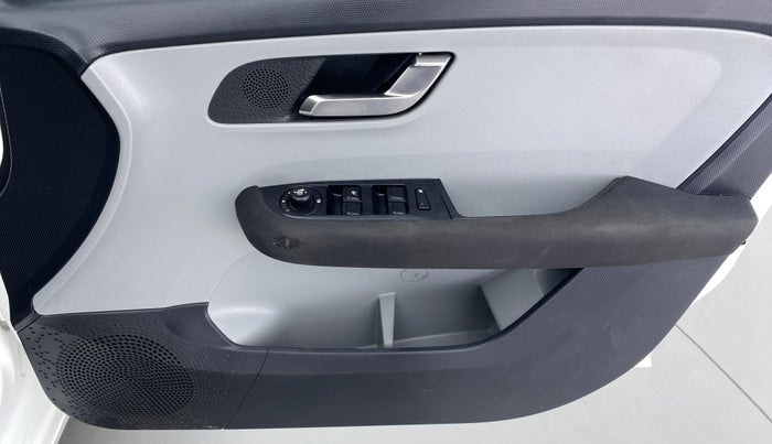 2020 Tata ALTROZ XZ 1.2, Petrol, Manual, 29,850 km, Driver Side Door Panels Control